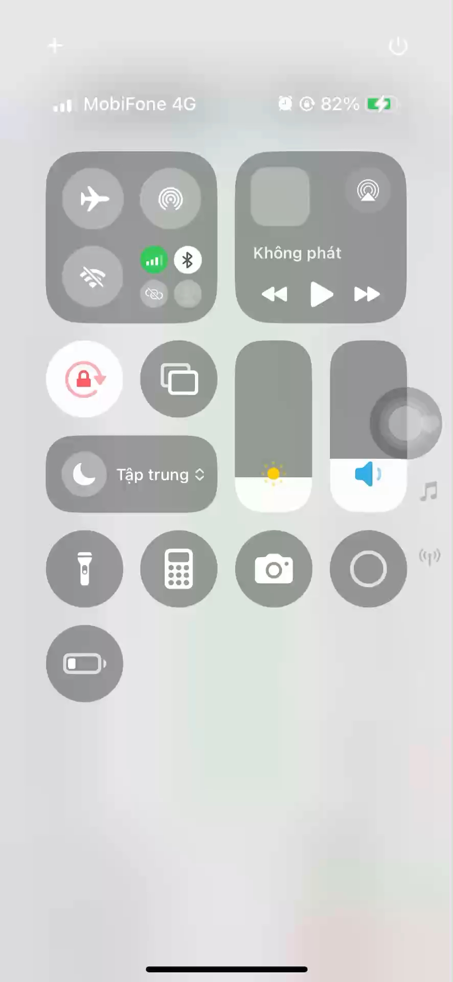 Tin ra 3 phút đang xanh lá thành xanh lơ