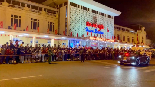 Kaka, 🇻🇳❤️

Việt Nam tôi đó... 
VNi ta đó ... 🤑