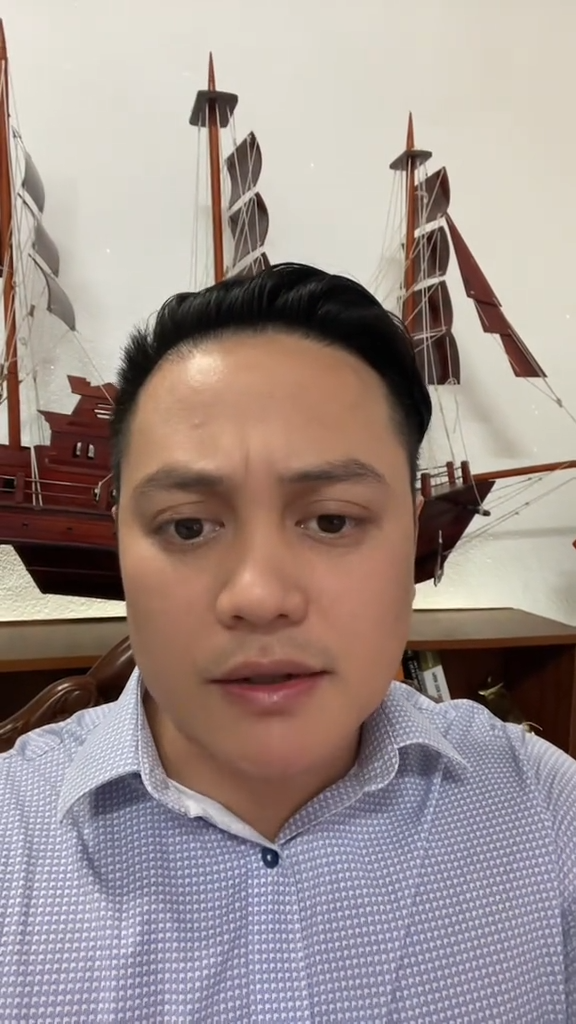 Hag 10 năm về bờ